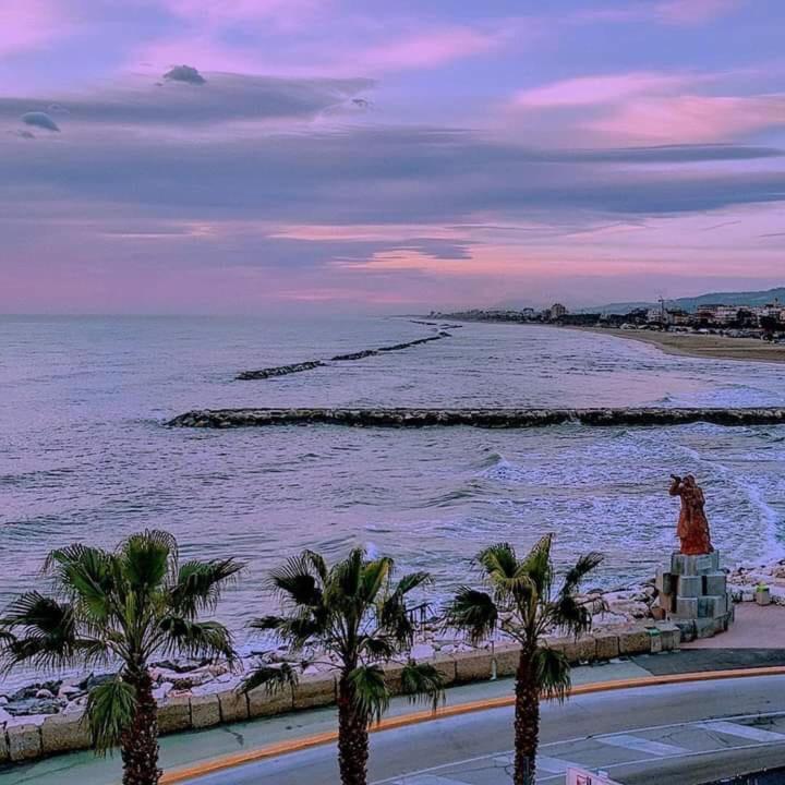 App Sul Lungomare Apartamento San Benedetto del Tronto Exterior foto